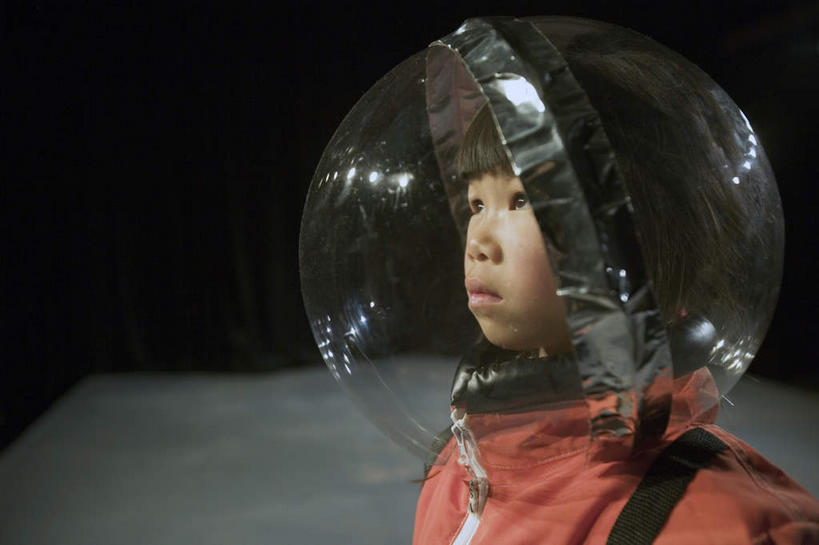 东方人,儿童,一个人,宇航员,站,走,横图,室外,白天,侧面,探险,纯洁,神秘,宇宙,亚洲,仅一个男性,仅一个人,宇航服,飞船,光线,科学,太空,太空船,星球,头盔,光,星云,注视,黄种人,小孩,行走,红色,自然,观察,看,站着,仅一个小孩,行星,可爱,探索,童年,童趣,太阳系,星系,观看,发现,火星,天体,察看,太空服,关注,宇宙飞船,童真,星体,烂漫,无邪,天文学,外太空,八大行星,荧惑星,天真,男孩,男人,男性,亚洲人,孩子,步行,站立,走路,半身,彩图,男生