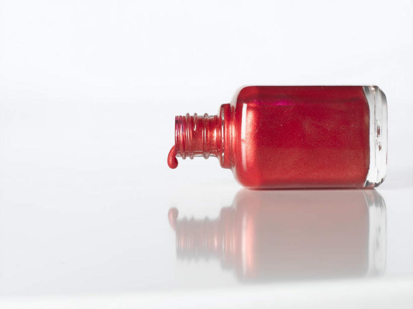 无人,横图,室内,特写,白天,白色背景,正面,静物,阴影,装饰,反射,罐子,影子,指甲油,玻璃制品,一个,红色,玻璃瓶,瓶子,摄影,影棚,单个,华丽,修饰,点缀,衬托,美观,雅致,雅观,淌下,滴下,彩图,影棚拍摄,拍摄