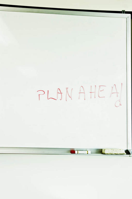 无人,竖图,室内,特写,白天,正面,静物,英文,笔,标志,文字,字符,字母,办公用品,标识,文具,白板,黑板擦,记号笔,学习用品,英文字母,马克笔,麦克笔,文具用品,记录板,记事板,粉笔擦,彩图