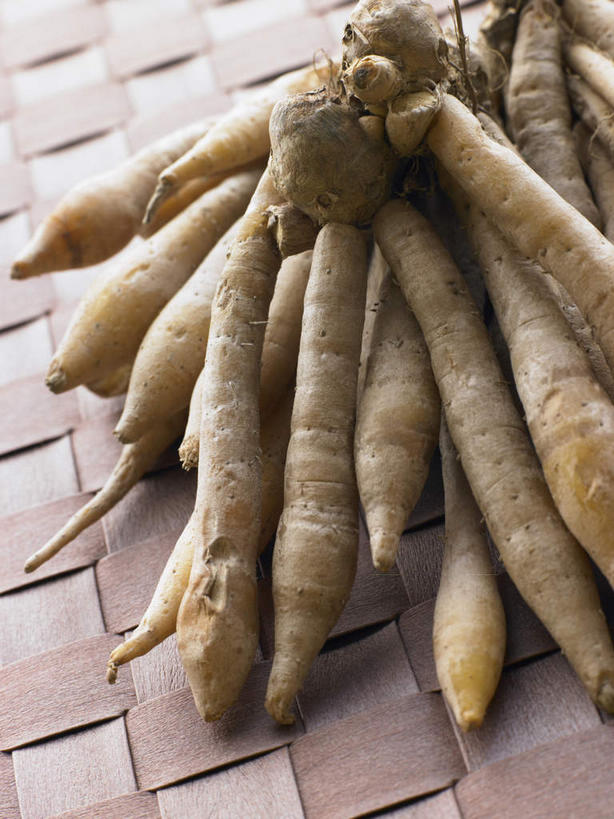 无人,竖图,俯视,室内,特写,白天,植物,桌面,桌子,蔬菜,朦胧,模糊,新鲜,木制,食品,草药,药草,中药,食物,木制品,有机食品,绿色食品,毛地黄,药材,中草药,指顶花,中药材,本草,心脏草,洋地黄,热爱,彩图,高角度拍摄