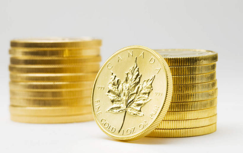 无人,横图,室内,特写,白天,白色背景,正面,钱,静物,金属制品,一堆,许多,阴影,堆叠,堆积,反射,金属,钱币,影子,金融,摄影,影棚,经济,堆,加拿大元,流通,贸易,加拿大货币,货币,现金,硬币,彩图,影棚拍摄,拍摄