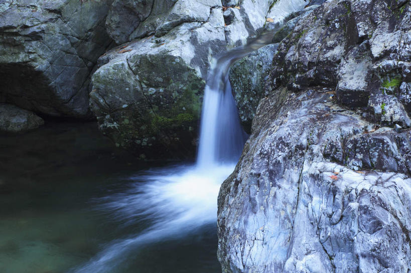 无人,横图,室外,白天,正面,旅游,度假,礁石,石头,美景,奈良县,日本,亚洲,石子,景观,流水,青苔,苔藓,娱乐,自然,享受,休闲,景色,放松,流动,冲刷,自然风光,东亚,本州,本州岛,日本国,近畿地方,奈良,近畿,石块,岩石,彩图