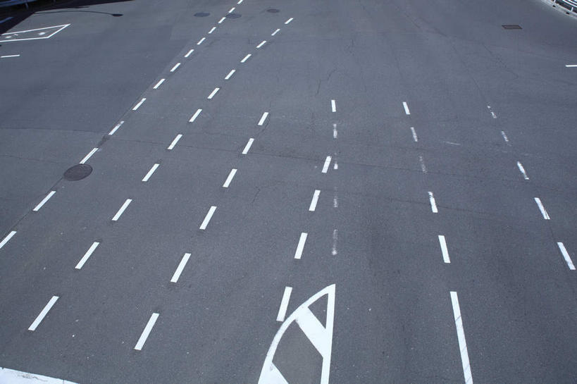 无人,横图,俯视,室外,白天,度假,美景,城市风光,城市,道路,路,公路,东京,日本,景观,分界线,停车线,交通,新宿,娱乐,享受,休闲,景色,放松,车行道,车行道分界线,标线,东亚,车行线,本州,关东地方,本州岛,日本国,东京都,新宿区,县厅,东京市,马路,彩图,高角度拍摄