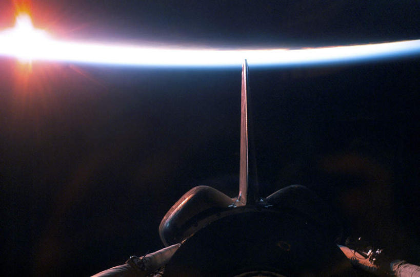 无人,横图,室外,白天,正面,探险,神秘,宇宙,阴影,飞船,光线,科学,太空,影子,交通,背光,航空,阳光,自然,探索,运输,发现,天体,载具,宇宙飞船,逆光,天文学,外太空,航天器,彩图