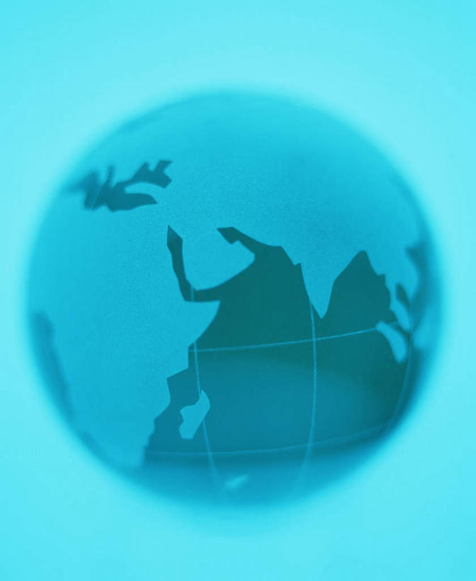 无人,竖图,插画,室内,白天,正面,数码,仪器,科技,海洋,地图,阴影,蓝色背景,网格,网络,地球仪,线条,世界地图,地球,陆地,高光,几何,计算机图形,球形,合成,全球,图画,画,球,经纬线,模型,球体,地理,国家,电脑合成图,数码合成图,大陆,世界,纬线,漫画,版图,经线,经纬仪,地理学,写实,具体,具象,彩图,大洋,大洲