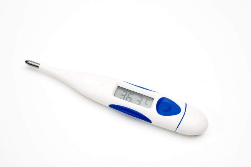 无人,横图,俯视,室内,特写,白天,白色背景,安全,太阳,生活用品,阴影,光线,医学,测量,标志,器材,数字,温度计,文字,影子,字符,标识,显示屏,一个,阳光,体温计,摄影,阿拉伯数字,影棚,单个,快速,温度,感冒,医疗,卫生,准确,体温,精度,精准,发烧,电子温度计,电子体温计,流感,物理,感温头,温度传感器,读数,快捷,医用温度计,量温棒,热电偶,彩图,高角度拍摄,影棚拍摄,拍摄