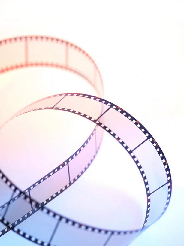 无人,竖图,俯视,照片,室内,特写,白天,白色背景,阴影,朦胧,模糊,光线,螺旋,影子,灯光,摄影,影棚,底片,胶片,相片,彩图,高角度拍摄,影棚拍摄,拍摄,照相,胶卷