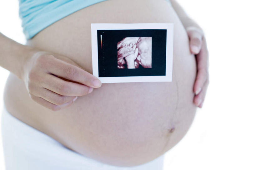 东方人,孕妇,腹部,一个人,站,摸,横图,室内,特写,白天,白色背景,正面,亚洲,仅一个年轻女性,仅一个女性,仅一个人,一张,抚摸,握,阴影,服装,光线,影子,拿,图像,拿着,休闲装,黄种人,裸露,衣服,阳光,站着,休闲,怀孕,休闲服,握着,摄影,服饰,影棚,待产,裸,妊娠,准妈妈,图象,年轻女性,女人,女性,亚洲人,腹,肚子,产妇,触摸,接触,站立,半身,彩图,影棚拍摄,拍摄