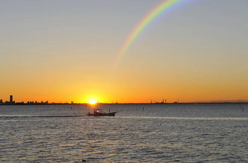 无人,高楼大厦,横图,室外,白天,正面,度假,彩虹,日出,海浪,海洋,美景,太阳,城市风光,城市,大厦,建筑,轮船,摩天大楼,船,日本,亚洲,波纹,飞溅,梦幻,溅,发光,光束,液体,景观,浪花,水滴,朝霞,晨曦,光亮,黎明,千叶县,娱乐,水珠,水纹,阳光,海水,船尾波,交通工具,波浪,享受,休闲,景色,放松,未来,喷洒,发亮,载具,海景,东亚,憧憬,本州,关东地方,本州岛,日本国,千叶,大海,风浪,海,海水的波动,近岸浪,涌浪,朝阳,虹,虹桥,七彩虹,天虹,彩图,卯时,破晓,日始,大楼,高层建筑,高楼,摩天楼,幕张国际城