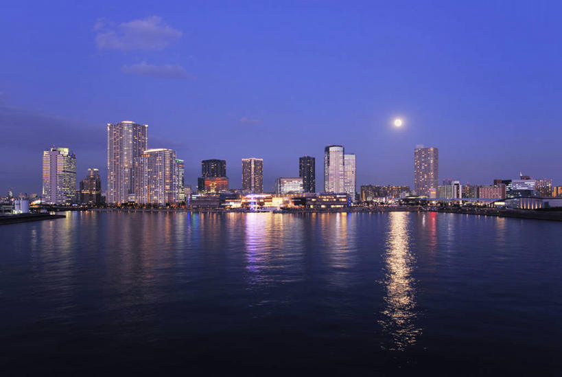 无人,高楼大厦,横图,室外,夜晚,正面,度假,海浪,海洋,美景,城市风光,城市,大厦,建筑,摩天大楼,夜景,船,东京,日本,亚洲,停靠,阴影,光线,影子,景观,浪花,月亮,建筑群,灯光,月光,江东区,娱乐,建设,游轮,游船,海水,交通工具,享受,休闲,景色,放松,明亮,停泊,载具,海景,东亚,本州,关东地方,本州岛,日本国,东京都,皎洁,旅游船,大海,风浪,海,海水的波动,近岸浪,涌浪,彩图,大楼,高层建筑,高楼,摩天楼,丰洲