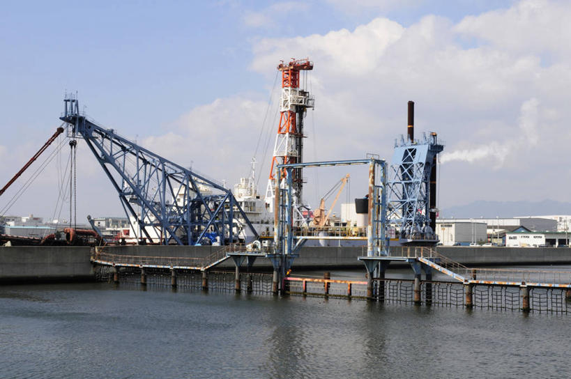 无人,码头,横图,室外,白天,正面,度假,技术,美景,城市风光,城市,港口,建筑,日本,亚洲,阴影,光线,影子,景观,云,云朵,集装箱,云彩,娱乐,设备,货柜,施工,蓝色,白云,蓝天,天空,阳光,箱子,天,享受,休闲,机械,起重机,景色,放松,运输,晴朗,工程,东亚,物流,本州,本州岛,日本国,近畿地方,近畿,兵库,兵库县,集装箱码头,晴空,彩图,摆渡口,埠头,渡口,渡头,港湾,海港,货运码头,口岸,商港,西宫市,鸣尾滨出入口