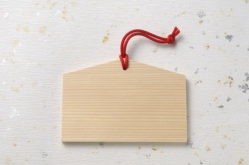 无人,横图,俯视,室内,特写,白天,静物,阴影,灰色背景,节日,反射,木制,影子,纸,便签,纸张,文化,一个,红色,木制品,绳子,祈祷,健康,许愿,摄影,宗教,信仰,影棚,单个,纪念,绳索,祈求,和纸,日本纸,平安,彩图,高角度拍摄,影棚拍摄,拍摄,许愿签