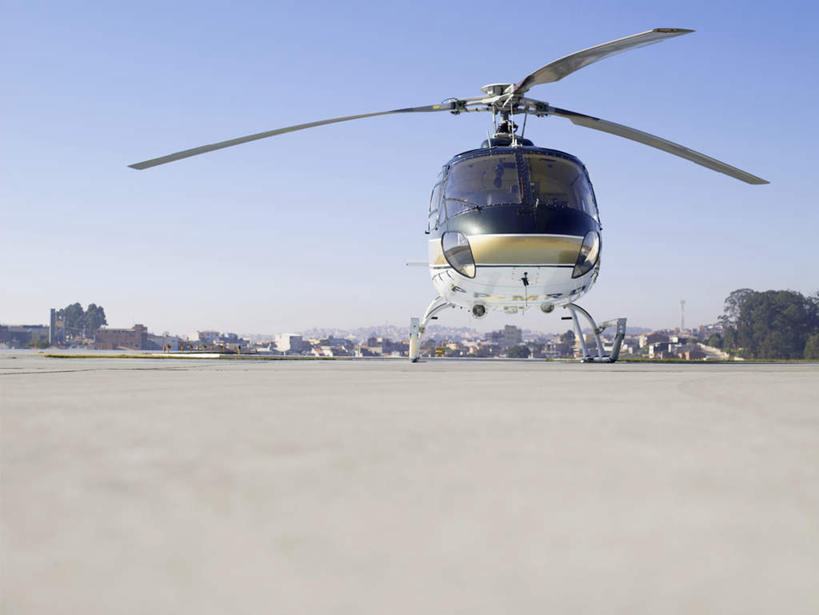 无人,机场,横图,室外,特写,白天,仰视,飞机,飞机场,静物,飞翔,阴影,飞行,光线,影子,翱翔,航空,飞,蓝色,蓝天,天空,阳光,交通工具,天,一架,直升机,直升飞机,彩图,低角度拍摄