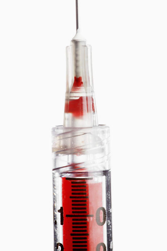 无人,竖图,室内,特写,白天,白色背景,正面,桌面,桌子,阴影,反射,血,数字,液体,影子,一个,红色,针管,针筒,注射,摄影,影棚,单个,医疗,医疗设备,注射器,彩图,影棚拍摄,拍摄