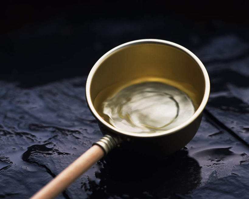 无人,横图,俯视,室外,特写,白天,桌面,桌子,静物,金属制品,金属,勺子,一个,调羹,汤匙,长柄勺,单个,彩图,高角度拍摄