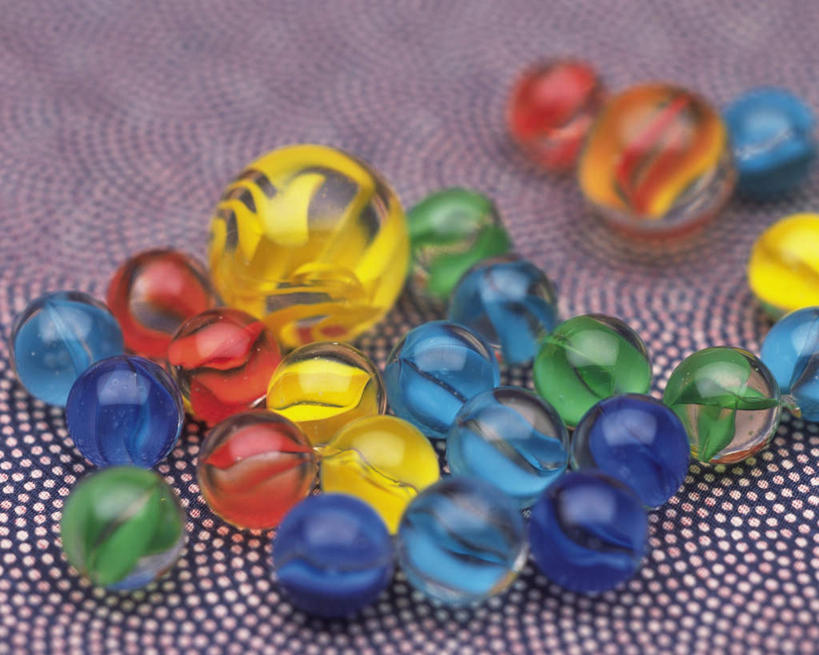 无人,横图,俯视,室内,特写,白天,游戏,静物,玩具,许多,朦胧,模糊,日本文化,散落,玩,文化,娱乐,弹珠,休闲,益智,活动,发泄,消遣,欣赏,智力,弹球,宣泄,美观,玩耍,嬉戏,彩图,高角度拍摄