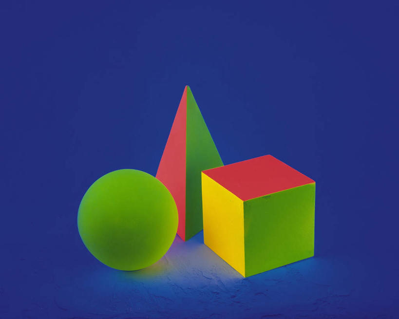 无人,横图,俯视,室内,特写,白天,游戏,智慧,数码,科技,静物,玩具,阴影,网络,高光,几何,计算机图形,正方体,玩,合成,娱乐,两个,休闲,球体,积木,益智,活动,电脑合成图,数码合成图,思维,发泄,消遣,智力,三角锥,想象,写实,具体,具象,宣泄,玩耍,嬉戏,彩图,高角度拍摄