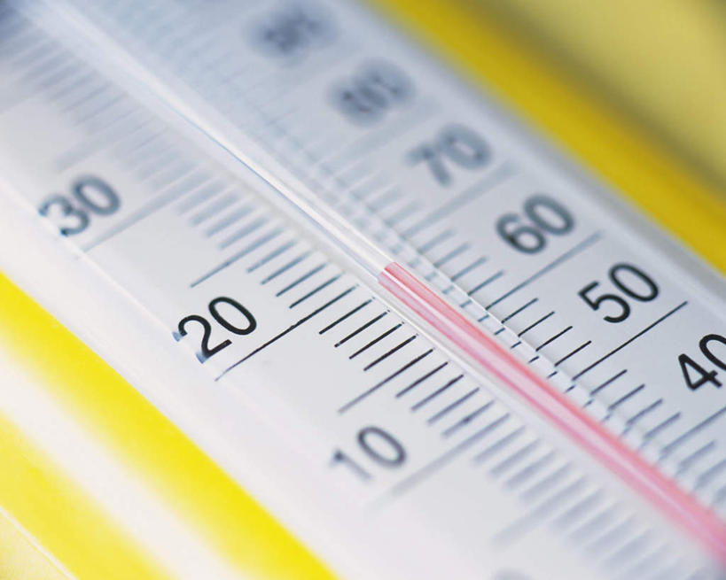 无人,横图,俯视,室内,特写,白天,生活用品,静物,朦胧,模糊,医学,测量,器材,数字,温度计,刻度,玻璃制品,一个,白色,黑色,体温计,单个,快速,温度,感冒,医疗,准确,体温,精度,精准,发烧,水银温度计,流感,物理,水银体温计,水银柱,缩口,玻璃体温计,玻璃温度计,医用温度计,彩图,高角度拍摄