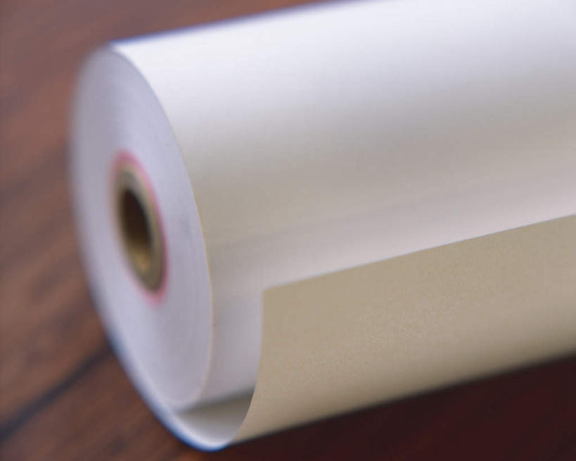 无人,横图,俯视,室内,特写,白天,桌面,静物,一卷,阴影,朦胧,模糊,光线,影子,纸,阳光,白纸,彩图,高角度拍摄