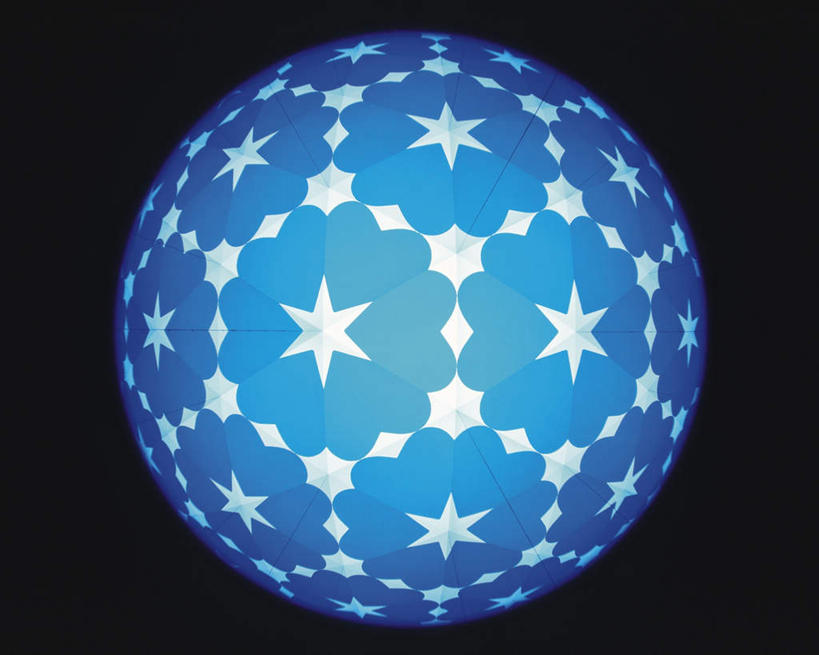 无人,横图,室内,特写,白天,正面,万花筒,一排,黑色背景,花纹,条纹,整齐,结构,圆形,图案,星星,排列,一个,蓝色,白色,框架,星形,摄影,影棚,单个,轮廓,耀眼,明亮,队列,五角形,五角星,彩图,影棚拍摄,拍摄