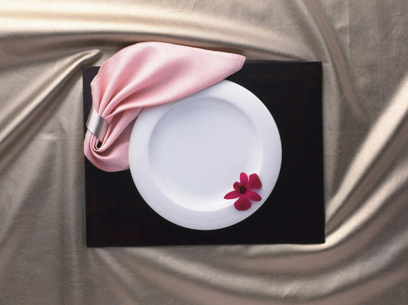 无人,横图,俯视,室内,特写,白天,桌面,桌子,静物,餐具,日本,亚洲,盛开,碟子,盘,丝巾,花蕾,桌布,花,花瓣,花朵,鲜花,盘子,垫子,碟,花苞,花蕊,摄影,影棚,东亚,日本国,彩图,高角度拍摄,影棚拍摄,拍摄