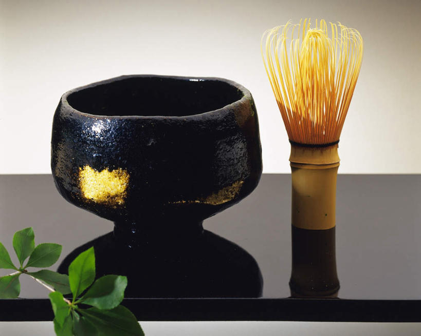 无人,横图,室内,特写,白天,正面,桌面,桌子,静物,叶子,阴影,灰色背景,光线,影子,绿叶,一个,阳光,茶具,垫子,碗,嫩叶,摄影,影棚,单个,茶筅,茶叶搅拌器,叶,叶片,彩图,影棚拍摄,拍摄