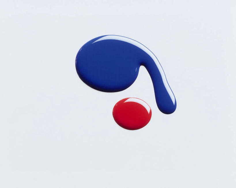 无人,横图,俯视,室内,特写,白天,白色背景,连接,阴影,花纹,条纹,艺术,光线,空间,纹路,液体,影子,斑点,圆圈,两滴,画,红色,蓝色,阳光,摄影,影棚,颜料,涂料,水彩,溢出,创作,想象,彩图,高角度拍摄,影棚拍摄,拍摄