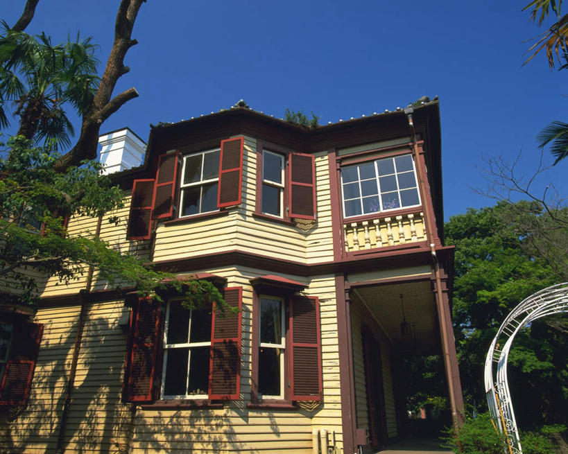 无人,家,横图,室外,白天,仰视,度假,美景,森林,树林,植物,别墅,城市风光,城市,日本,亚洲,阴影,光线,影子,房屋,屋子,景观,公寓,娱乐,洋房,楼房,住宅,树,树木,蓝色,绿色,蓝天,天空,阳光,自然,天,享受,休闲,景色,放松,生长,晴朗,成长,东亚,本州,万里无云,本州岛,日本国,近畿地方,近畿,兵库,兵库县,神户,神户市,神戸,县厅,神戸市,晴空,晴空万里,彩图,低角度拍摄,房子