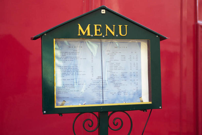 无人,横图,室外,白天,正面,橱窗,报纸,法国,巴黎,欧洲,信息,英文,标志,文字,字符,字母,房屋,墙,屋子,首都,标识,楼房,墙壁,墙面,菜单,红色,英文字母,新闻,玻璃橱窗,法兰西共和国,法兰西第五共和国,彩图,房子,报刊