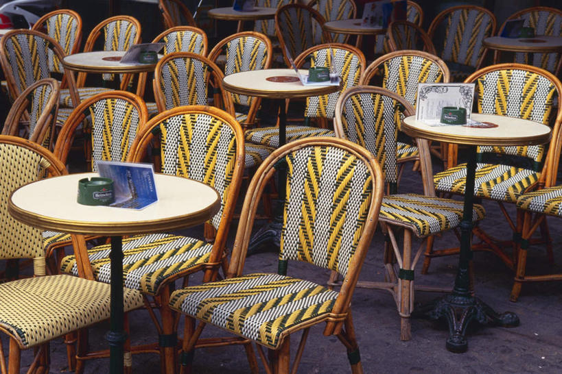 无人,餐厅,横图,俯视,室内,白天,度假,美景,桌子,城市风光,城市,椅子,法国,巴黎,欧洲,一排,许多,整齐,木椅,景观,地面,首都,娱乐,菜单,排列,享受,休闲,景色,放松,队列,法兰西共和国,法兰西第五共和国,彩图,高角度拍摄,餐馆,饭店,饭馆