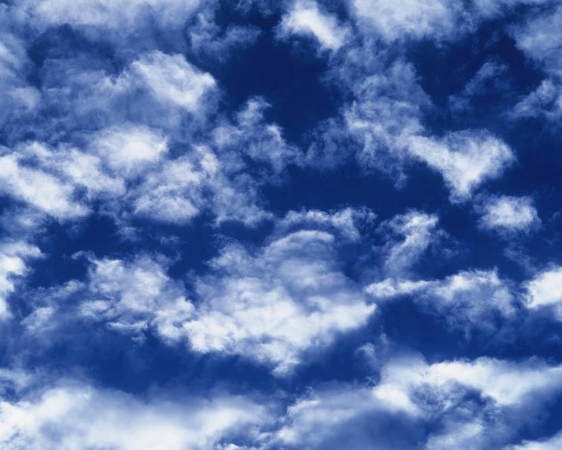 无人,横图,室外,特写,白天,仰视,阴影,光线,影子,云,云朵,云彩,蓝色,白云,蓝天,天空,阳光,天,遮,遮掩,晴朗,掩盖,遮挡,遮盖,掩饰,晴空,彩图,低角度拍摄