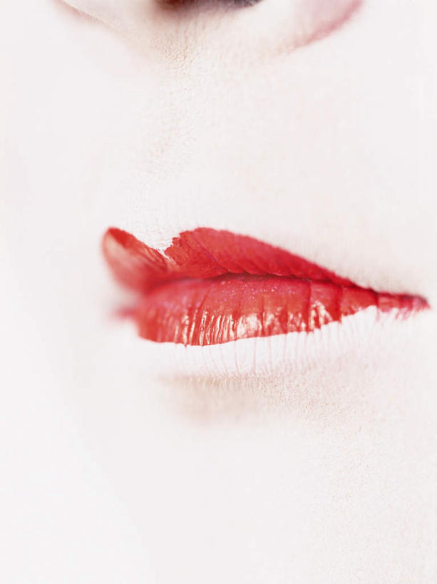 东方人,脸,头,嘴,脸颊,一个人,竖图,室内,特写,白天,正面,化妆,美容,日本,亚洲,仅一个男性,仅一个人,护肤,黄种人,仅一个年轻男性,红色,保养,享受,休闲,放松,保健,东亚,养颜,日本国,男人,男性,年轻男性,亚洲人,头部,口,口腔,脸部,脸蛋,面部,嘴巴,嘴唇,半身,彩图,歌舞伎