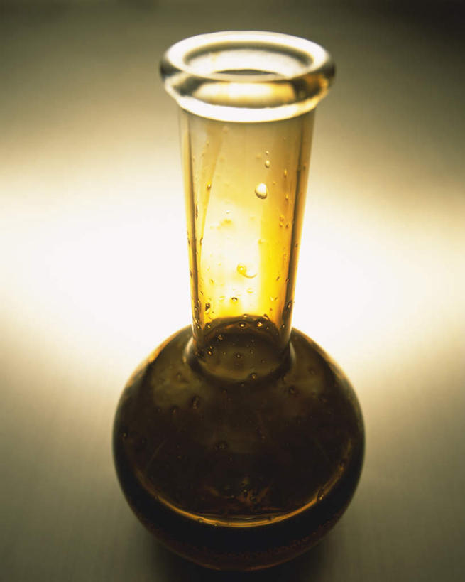 无人,竖图,室内,特写,白天,正面,实验,仪器,静物,灰色背景,研究,透明,分析,化学,测试,烧瓶,试剂,玻璃制品,一个,黄色,玻璃瓶,瓶子,器皿,摄影,影棚,单个,玻璃仪器,试验耗材,实验用品,圆底烧瓶,彩图,影棚拍摄,拍摄