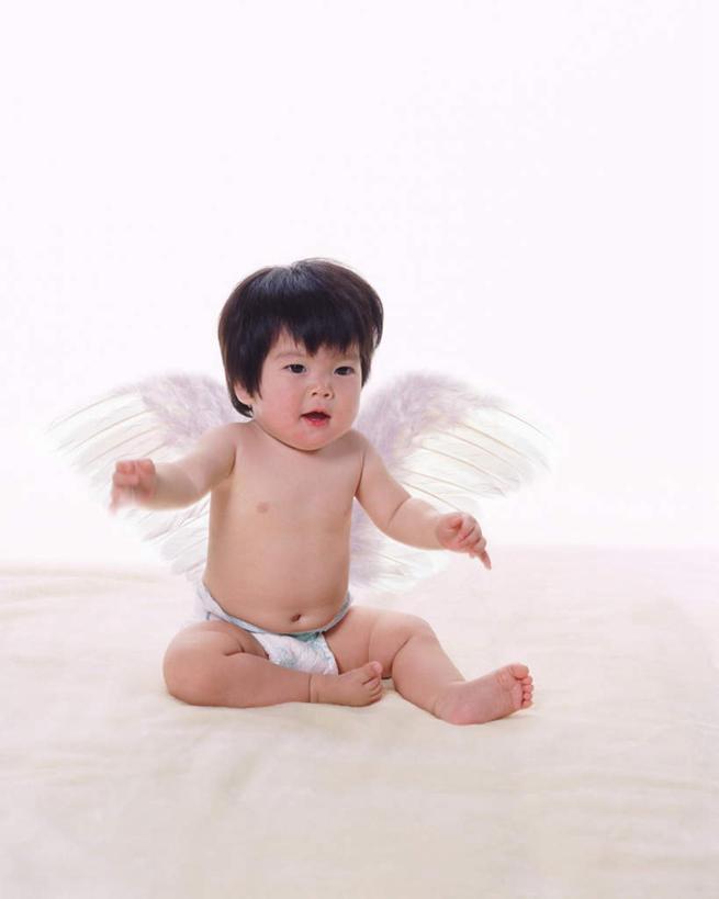 东方人,婴儿,儿童,头发,一个人,坐,伸展双臂,笑,微笑,竖图,室内,白天,白色背景,正面,纯洁,床,羽毛,亚洲,仅一个人,柔软,翅膀,床单,一对,注视,黄种人,被子,尿布,纸尿裤,尿不湿,小孩,白色,黑色,观察,看,张嘴,可爱,摄影,单人床,活泼,影棚,观看,察看,被单,神圣,纸尿布,关注,宝宝,洁白,张大嘴巴,纯真,烂漫,无邪,纸尿片,伶俐,天真,亚洲人,孩子,张开嘴,敞开双臂,伸开双臂,展开双肩,张开手臂,张开双臂,坐着,彩图,全身,影棚拍摄,拍摄
