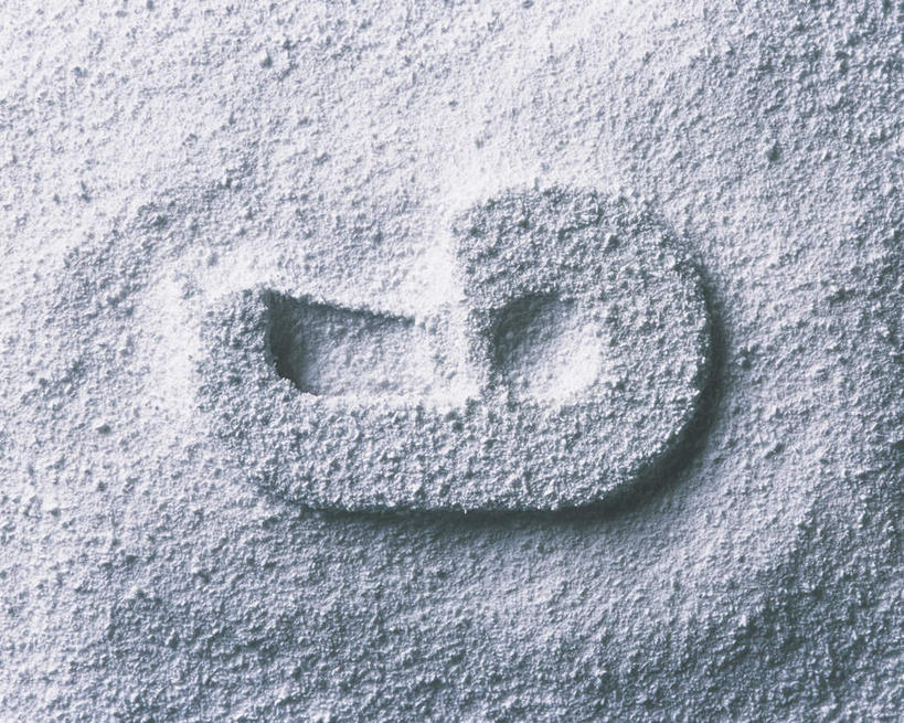 无人,横图,俯视,室内,特写,白天,静物,修剪,灰色背景,艺术,标志,工具,数字,文字,字符,手工艺品,办公用品,刀具,文化,标识,文具,工艺品,摄影,阿拉伯数字,影棚,玻璃胶,裁剪,办公设备,文具用品,粘土,剪裁,切割,高雅,胶布,透明胶,手工艺,自信心,品位,文化工具,黏胶,彩图,高角度拍摄,影棚拍摄,拍摄