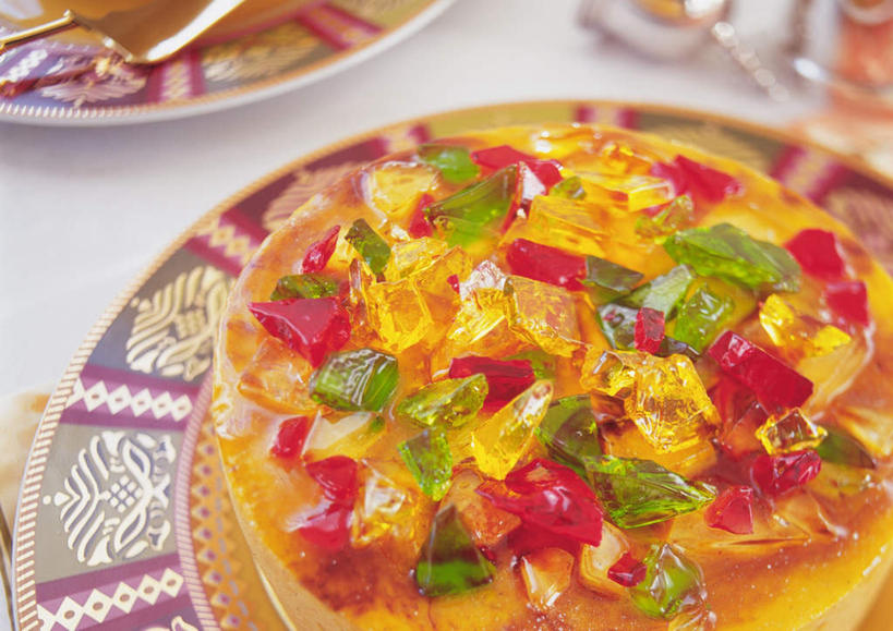 点心,无人,横图,俯视,室内,特写,白天,下午茶,餐桌,桌子,餐具,朦胧,模糊,碟子,盘,食品,糖,糖果,甜点,甜品,食物,糕点,一个,盘子,碟,甜食,单个,餐台,硬糖,蛋糕铲,进餐用具,烹调用具,彩图,高角度拍摄,蛋糕