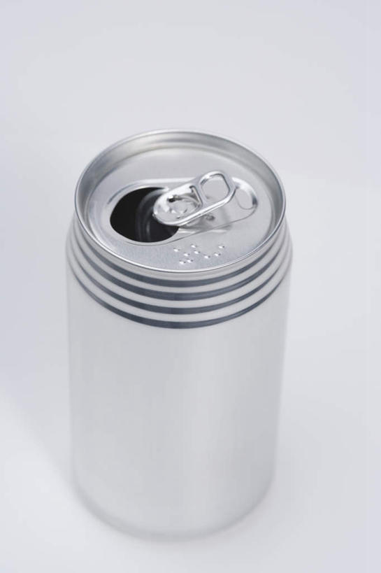 无人,竖图,俯视,室内,特写,白天,白色背景,金属制品,金属,包装,罐子,饮料,一个,容器,摄影,影棚,单个,易拉罐,彩图,高角度拍摄,影棚拍摄,拍摄