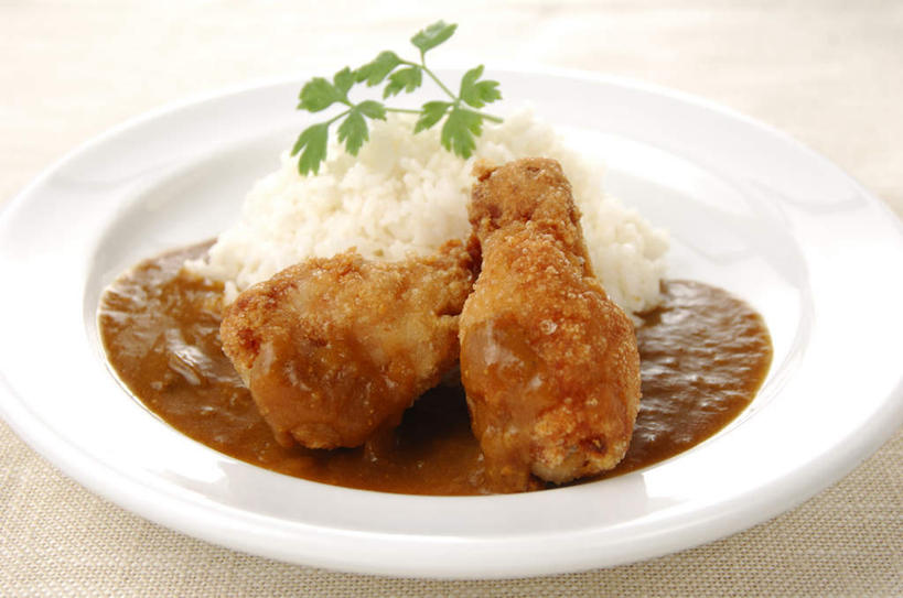 米饭,无人,横图,俯视,室内,特写,白天,白色背景,桌面,蔬菜,煎,阴影,新鲜,反射,影子,香菜,鸡肉,酱汁,肉,油炸,食品,饭,肉类,食物,两个,黄色,摄影,有机食品,绿色食品,影棚,五谷,肉食,胡菜,香荽,原荽,园荽,芫荽,一碗,胡荽,莞荽,芫茜,芫蓿,莚葛草,莚荽菜,彩图,高角度拍摄,影棚拍摄,拍摄