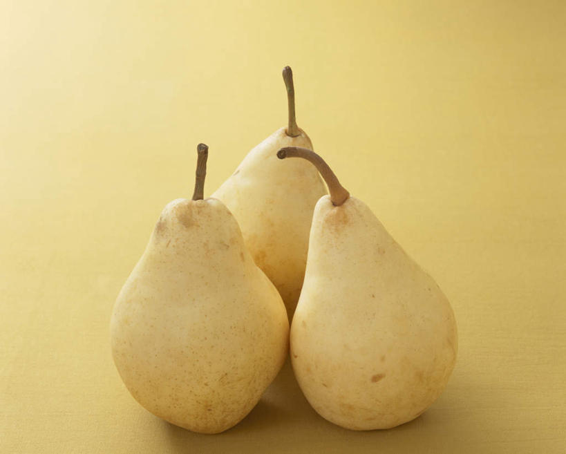 无人,横图,俯视,室内,特写,白天,水果,黄色背景,新鲜,生食,食品,果实,食物,三个,黄色,酪梨,鳄梨,摄影,有机食品,绿色食品,影棚,油梨,樟梨,牛油果,彩图,高角度拍摄,影棚拍摄,拍摄