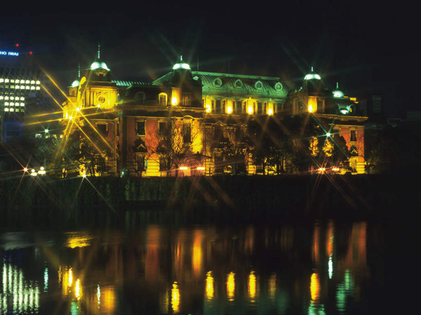 无人,公园,横图,全景,俯视,室外,夜晚,旅游,度假,河流,水,天际线,标志建筑,地标,建筑,日本,亚洲,阴影,反射,光线,影子,河水,水流,建筑群,灯光,娱乐,建设,天空,天,享受,休闲,旅游胜地,放松,大阪,东亚,本州,大阪府,本州岛,日本国,近畿地方,近畿,中之岛,县厅,大阪市,彩图,高角度拍摄