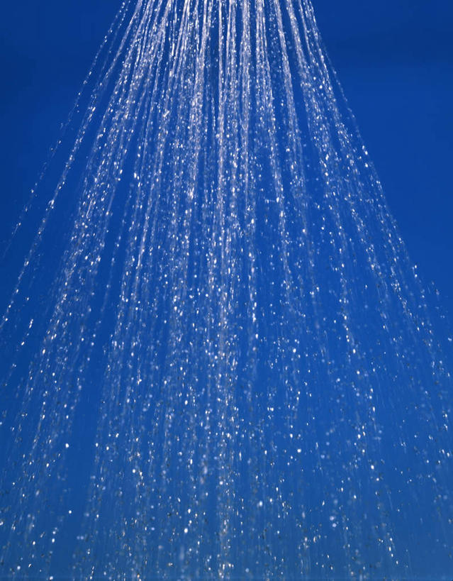 无人,竖图,室外,特写,白天,正面,水,淋浴,飞溅,蓝色背景,溅,液体,水滴,水珠,摄影,影棚,喷洒,彩图,影棚拍摄,拍摄