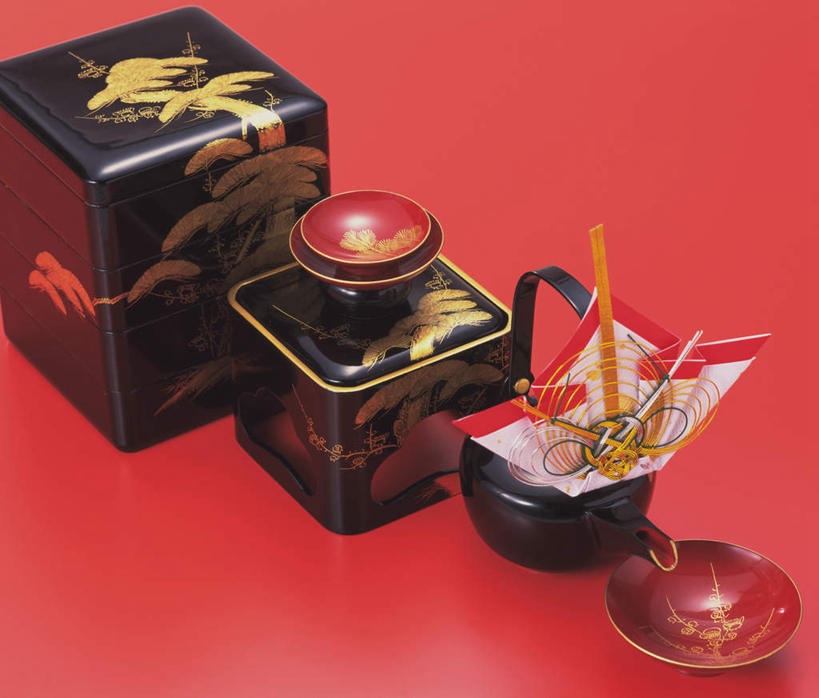 无人,横图,俯视,室内,特写,白天,游戏,玩具,日本,亚洲,一排,红色背景,整齐,装饰,纸盒,玩,文化,娱乐,传统,盒子,排列,包装盒,茶壶,茶具,碗,休闲,益智,摄影,影棚,活动,华丽,修饰,点缀,队列,发泄,消遣,智力,东亚,日本国,宣泄,衬托,美观,雅致,雅观,玩耍,嬉戏,彩图,高角度拍摄,影棚拍摄,拍摄