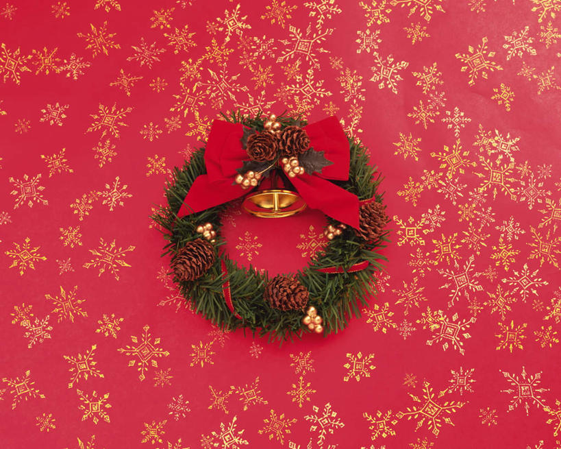 无人,横图,俯视,室内,特写,白天,游戏,壁纸,桌面,桌子,玩具,圣诞节,吊挂,悬挂,阴影,节日,庆祝,装饰,透明,反射,木制,花环,影子,墙,挂,玩,文化,娱乐,墙壁,墙面,一个,玻璃球,木制品,庆典,休闲,球体,水晶球,益智,单个,活动,纪念,华丽,修饰,圣诞花环,点缀,发泄,消遣,智力,雪花玻璃球,宣泄,衬托,美观,雅致,雅观,圣诞圈,圣诞雪花球,墙纸,玩耍,嬉戏,彩图,高角度拍摄