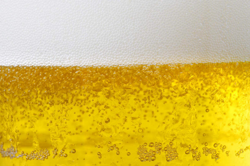 啤酒,无人,横图,室内,特写,白天,正面,静物,杯子,阴影,反射,影子,一杯,玻璃制品,饮料,黄色,泡泡,水杯,摄影,影棚,玻璃杯,彩图,影棚拍摄,拍摄