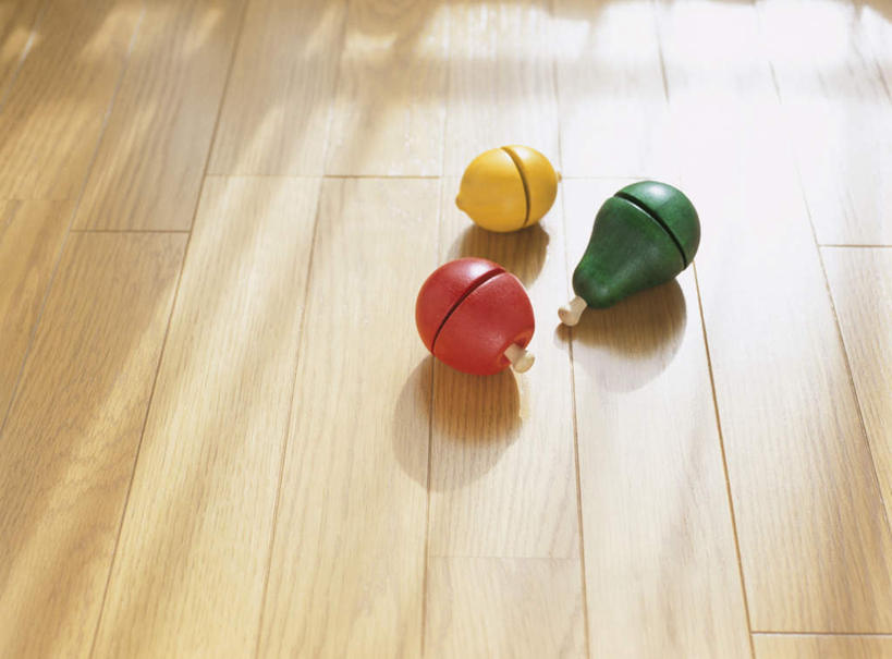 无人,横图,俯视,室内,白天,游戏,地板,苹果,梨,柠檬,水果,玩具,新鲜,木制,生食,食品,果实,地面,玩,娱乐,木地板,食物,三个,黄色,红色,绿色,木制品,休闲,香梨,益智,有机食品,绿色食品,活动,发泄,消遣,智力,宣泄,益母果,生梨,柠果,玩耍,嬉戏,彩图,高角度拍摄
