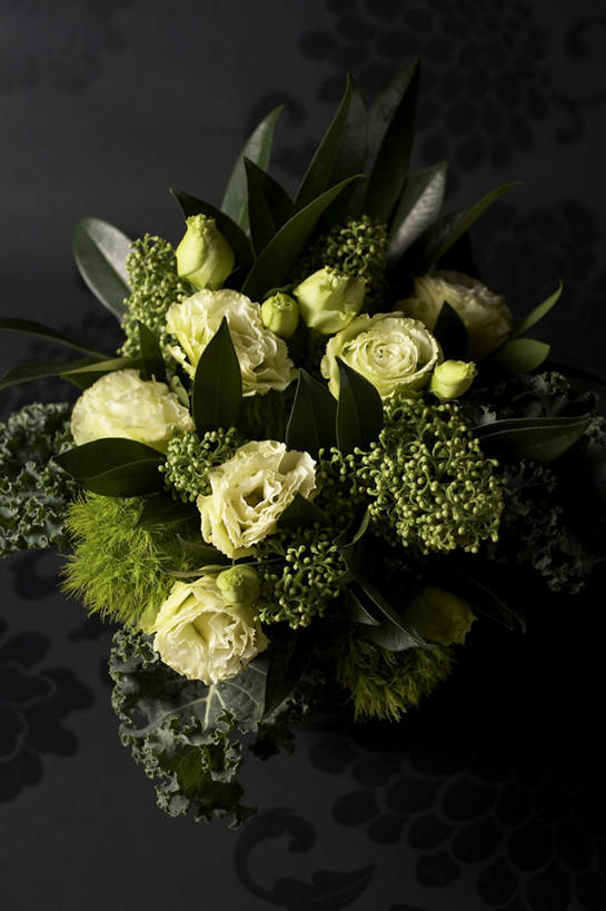 无人,竖图,俯视,室内,特写,白天,热情,康乃馨,花瓶,许多,朦胧,模糊,盛开,陶瓷,陶瓷制品,祝福,花蕾,花,花瓣,花朵,鲜花,绿色,瓶子,花苞,花蕊,母爱,清纯,摄影,影棚,亲情,思念,宽容,热恋,真挚,热心,麝香石竹,石竹,香石竹,彩图,高角度拍摄,影棚拍摄,拍摄,魅力