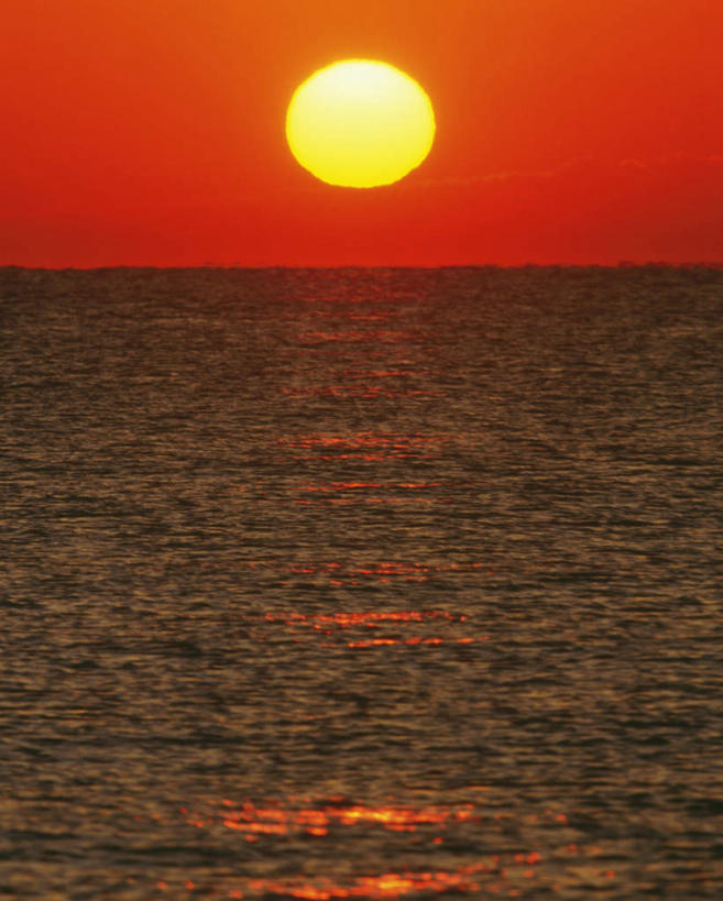 无人,竖图,室外,白天,正面,旅游,度假,日出,海浪,海洋,美景,太阳,神奈川,日本,亚洲,景观,浪花,水平线,辽阔,朝霞,晨曦,海平线,黎明,神奈川县,娱乐,蓝色,蓝天,天空,阳光,自然,海水,天,享受,休闲,广阔,景色,放松,晴朗,一望无际,自然风光,海景,东亚,本州,万里无云,关东地方,本州岛,日本国,无边无际,一马平川,大海,风浪,海,海水的波动,近岸浪,涌浪,朝阳,晴空,晴空万里,彩图,破晓,水天相接,水天一线,小田原