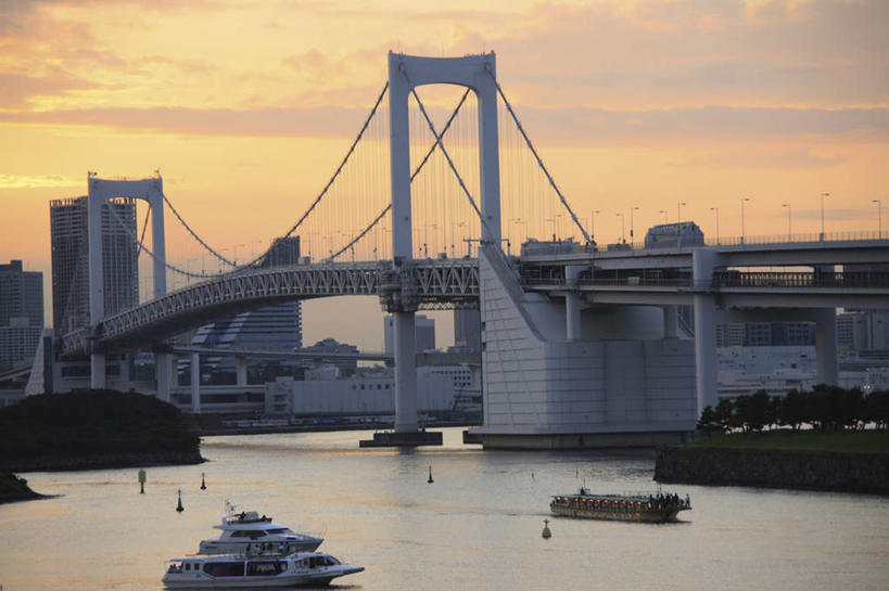 无人,横图,俯视,室外,白天,度假,河流,美景,日落,水,城市风光,城市,船,东京,日本,亚洲,波纹,飞溅,溅,液体,河水,景观,水滴,水流,晚霞,霞光,落日,彩虹大桥,两艘,娱乐,游轮,水珠,水纹,黄昏,船尾波,交通工具,波浪,享受,休闲,景色,彩霞,放松,喷洒,载具,东亚,本州,关东地方,本州岛,日本国,东京都,日本彩虹大桥,夕照,夕阳,彩图,高角度拍摄,斜阳