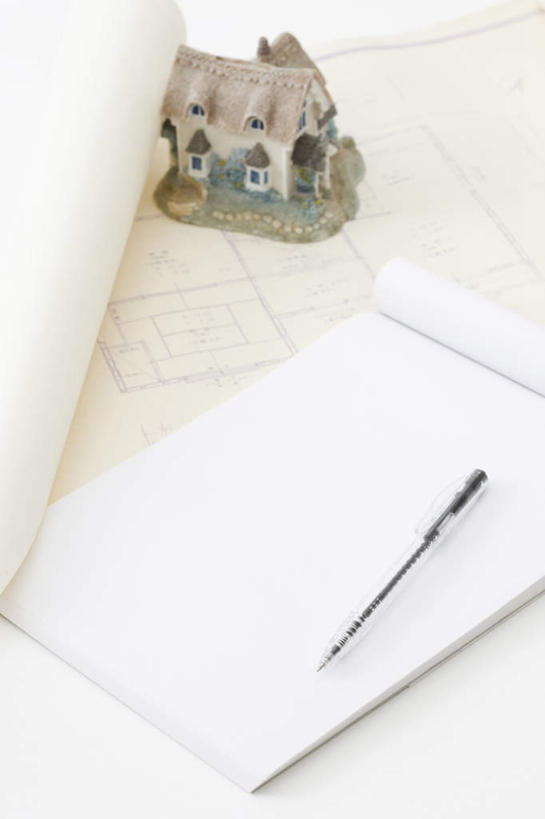 无人,竖图,俯视,室内,特写,白天,白色背景,宠物,狗,静物,朦胧,模糊,立体,空间,图纸,记事本,设计图,一只,动物,本子,笔记本,模型,趴着,规划,可爱,摄影,影棚,工程图,草图,蓝图,忠诚,直观,建筑模型,建筑设计,设计,犬,趴,彩图,高角度拍摄,全身,影棚拍摄,拍摄