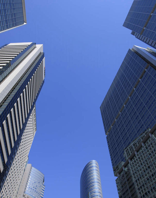 无人,高楼大厦,竖图,室外,白天,仰视,度假,美景,城市风光,城市,大厦,建筑,摩天大楼,东京,日本,亚洲,阴影,朦胧,模糊,光线,影子,景观,娱乐,建设,蓝色,蓝天,天空,阳光,天,享受,休闲,景色,放松,晴朗,东亚,本州,万里无云,关东地方,本州岛,日本国,东京都,品川,晴空,晴空万里,彩图,低角度拍摄,大楼,高层建筑,高楼,摩天楼